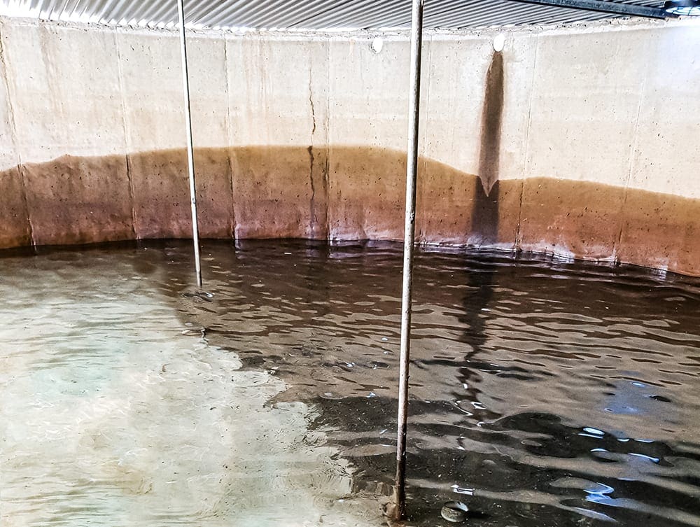Half Cleaned Concrete Water Tank Half Cleaned Concrete Water Tank